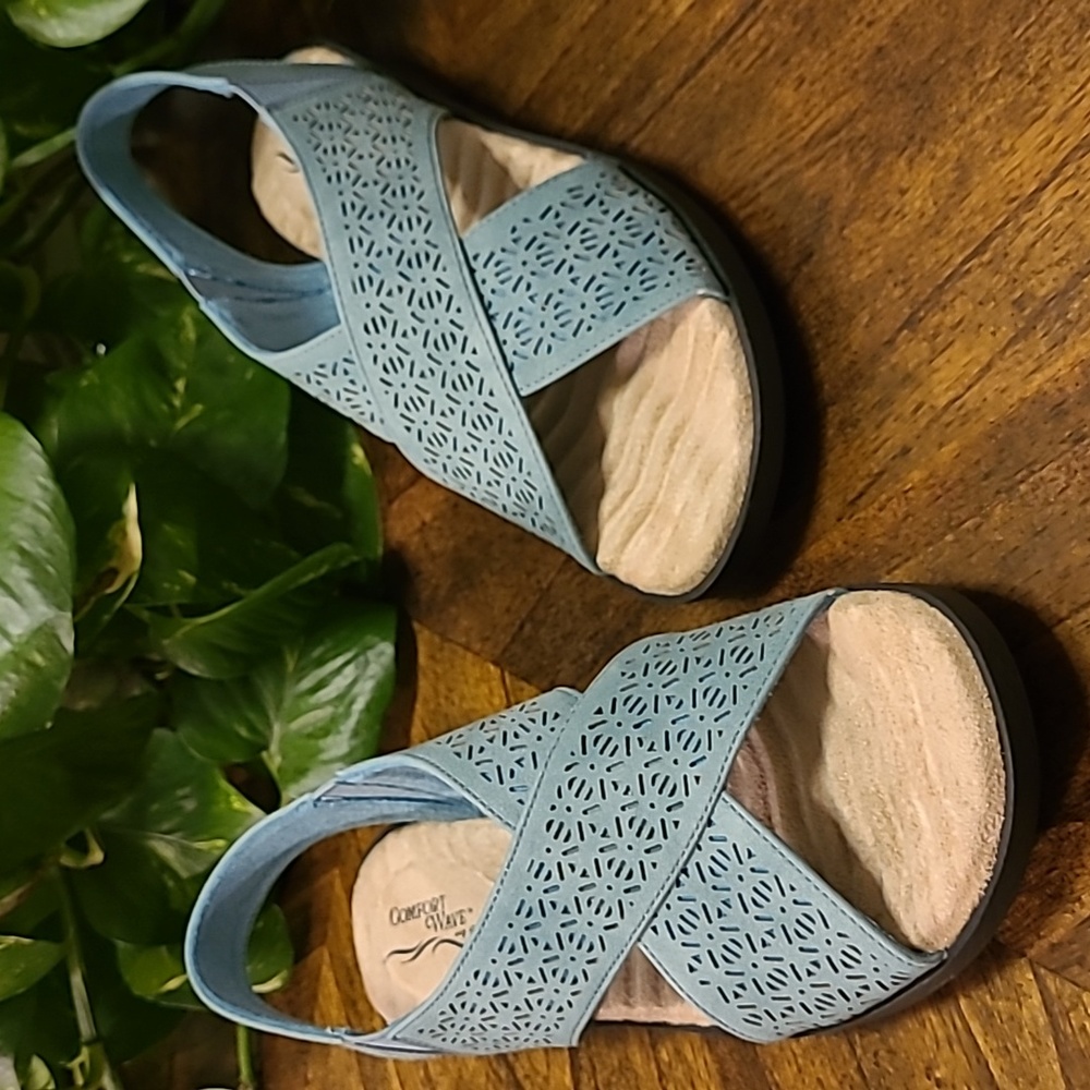 Easy Street Claudia sandals